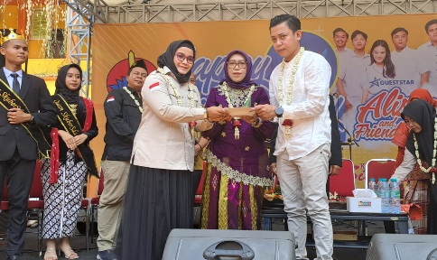 Anniversary 14th SMP-SMK Sepuluh Nopember Berterima Kasih pada Masyarakat