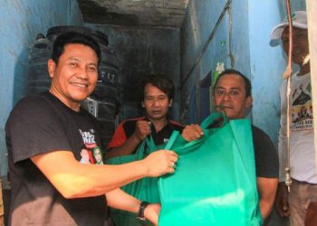 Cabup Subandi Beri Bantuan Korban Kebakaran Warga Ngingas