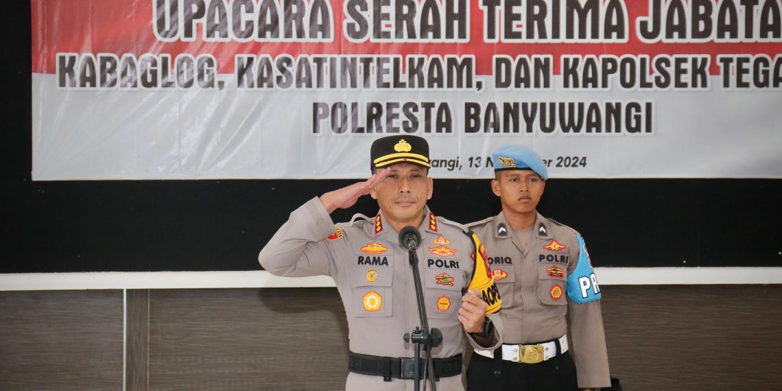 Kapolresta Banyuwangi Pimpin Upacara Sertijab Kabaglog, Kasat Intelkam dan Kapolsek Tegaldlimo
