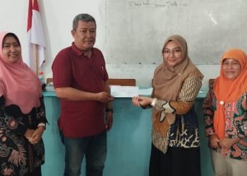 Peringati HGN 2024, SMP PGRI 1 Buduran Salurkan Bantuan Dana Pendidikan