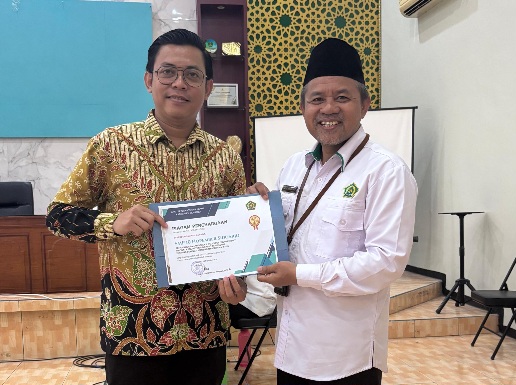 Kuatkan Religi, SMP Sepuluh Nopember Raih Penghargaan SMB Dan SRC dari Kemenag
