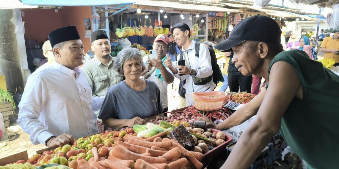 Gus Makki Keliling di Pasar Rogojampi, Pedagang dan Masyarakat Kompak Ingin Perubahan
