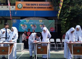 Siswa SMP Negeri 3 Sidoarjo Belajar Demokrasi Melalui Pemilihan Ketua OSIS