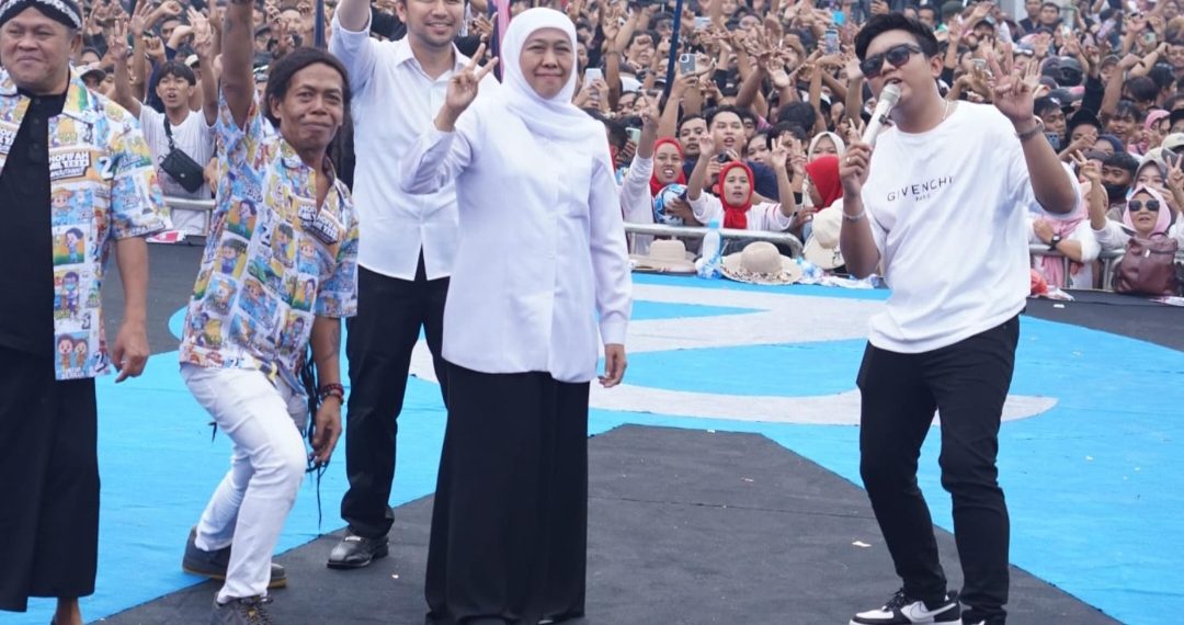 Seneng Bareng Kampanye Akbar Khofifah-Emil, Denny Caknan: Sing Penting Coblos Nomor Dua