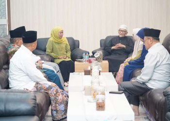 Moment Kehangatan Silaturahmi Khofifah Bersama Rais Aam PBNU KH. Miftachul Akhyar