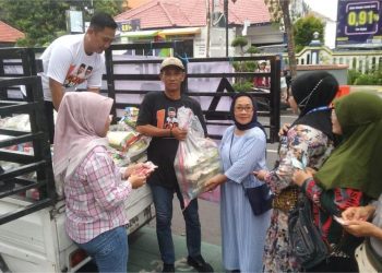 Dukung dan Menangkan Paslon Yani-Alif, Relawan Praban Kembali Gelar Pasar Murah