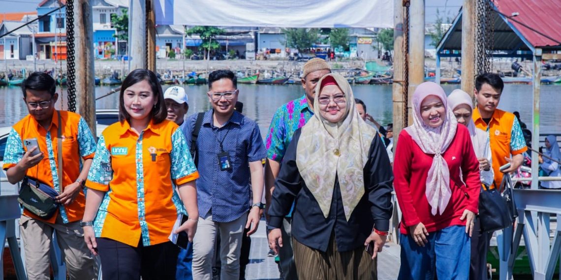 Serah Terima CSR Biopori, Plt Bupati Gresik Sebut Solusi Atasi Sampah Organik