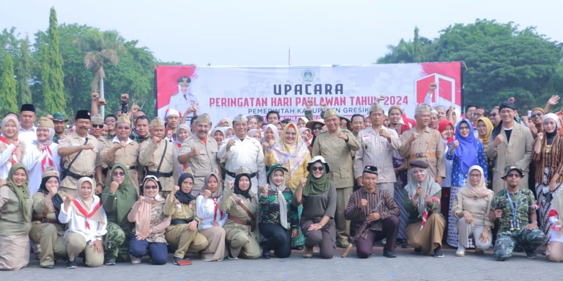 Upacara Hari Pahlawan, Plt Bupati Gresik Ajak ASN Teladani Nilai Kepahlawanan