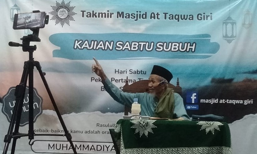 Kajian Subuh di Masjid At-Taqwa Giri, Ustadz Subhan Arif: Jadikan Jabatan dan Kekuasaan itu untuk Dakwah