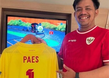 Saat Nonton Timnas di GBK, Pria Asal Kediri ini Dapat Jersey Marteen Paes