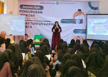 Pesantren Al-Miftah Gelar Seminar Kewanitaan Bareng Bu Nyai Nafiatul Fitriyah Anjani