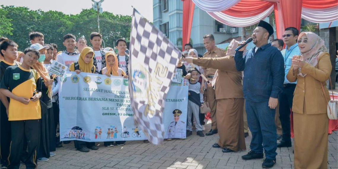 Jalan Sehat Disabilitas Meriahkan Peringatan Hari Disabilitas Internasional di Gresik