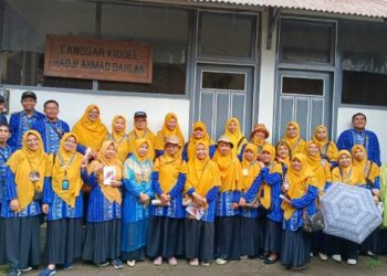 SD Muhammadiyah 3 Ikrom Lakukan Upgrading Guru dan Napak Tilas di Jogjakarta