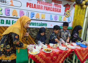 Siswa SD Al Falah Darussalam Dikenalkan Seni Budaya Tradisional