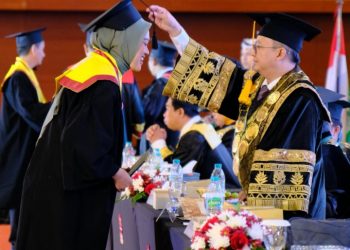Umaha Sidoarjo Mewisuda 657 Mahasiswanya, 5 Mahasiswa Asal Thailand
