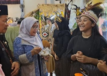 Panen Raya P5 SMP Negeri 1 Sidoarjo Hadirkan Properti Langsung dari Papua