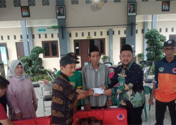 Gercep, Bupati Gresik Langsung Bantu Korban Puting Beliung di Ujung Pangkah