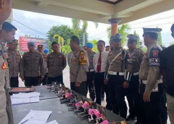 Perketat Pengawasan, Kapolresta Banyuwangi Gelar Pemeriksaan Rutin Senpi Dinas Anggota