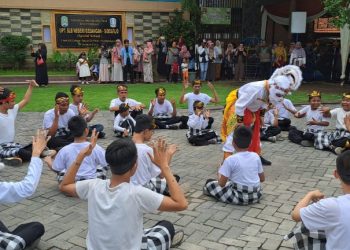 Plt Bupati Sidoarjo Apresiasi Festival Seni Budaya dan Vokasi Istimewa SLB Negeri Gedangan