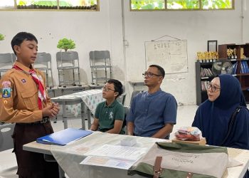 Siswa SMPIT Insan Kamil Laporkan Hasil Belajarnya Secara Mandiri ke Orang Tua Masing-Masing