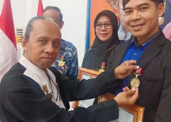 Dosen Universitas PGRI Delta Sidoarjo Raih Penghargaan Bintang Lencana Dharma Satya Budaya Nusantara 2024