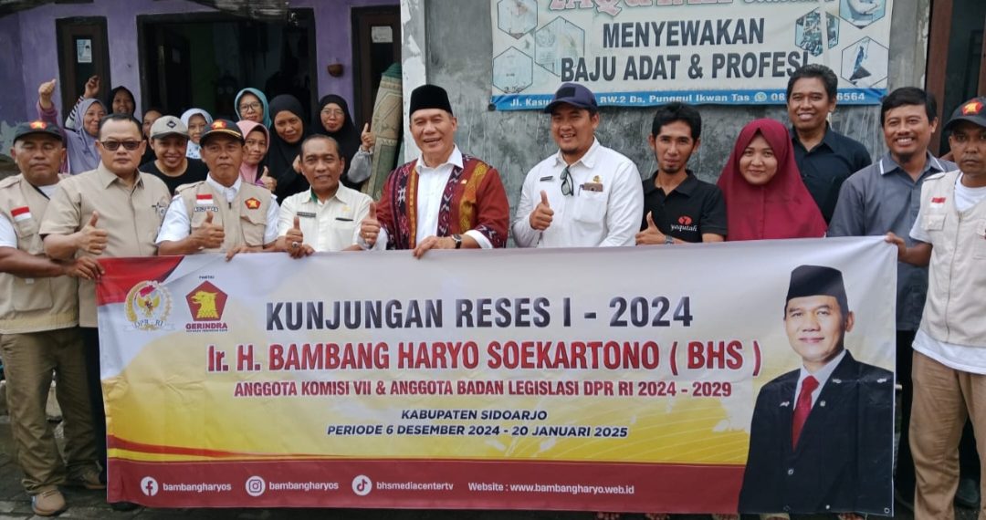 Tinjau Kerajinan Topi di Desa Punggul, Bambang Haryo Ajak Dunia Industri Turut Berdayakan UMKM