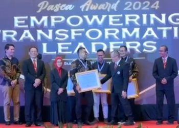 Hermadi ASN Sidoarjo Raih Penghargaan ‘Best Thesis’ Pasca Award 2024 Unair Surabaya