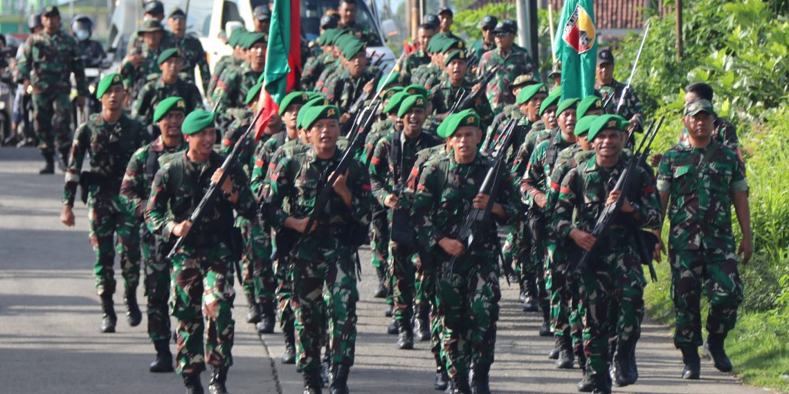 Pasukan Gerak Jalan Peleton Beranting Yudha Wastu Pramuka Jaya ke-9 Tiba di Perbatasan Kediri-Jombang