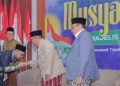 Musda Ke-5 MUI Gresik; KH Ainur Rofiq Thoyyib Ketua Baru, Bupati Yani: Tekankan Pentingnya Transformasi Digital