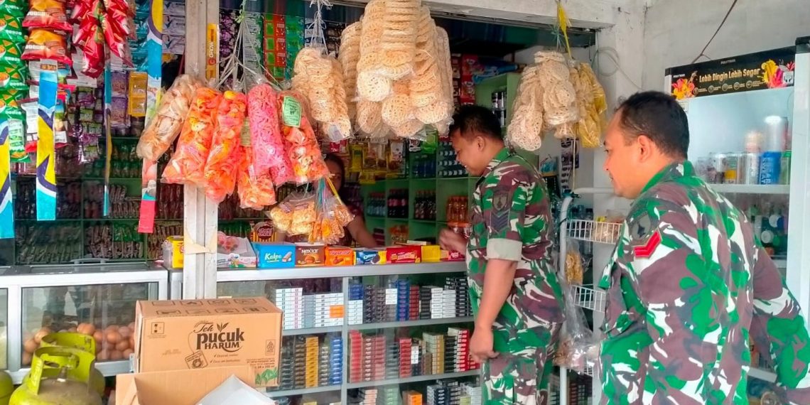 Tak Kenal Hari Libur, TNI Koramil Pare Kediri Terus Lakukan Komsos ke Masyarakat