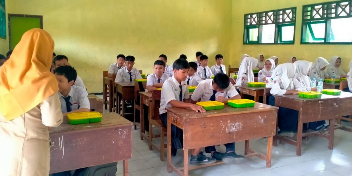 Program Makan Bergizi Gratis Mulai Diterapkan di Kediri