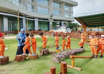 ODL KB Al Falah Darussalam Optimalkan Perkembangan Sensori Motorik Anak