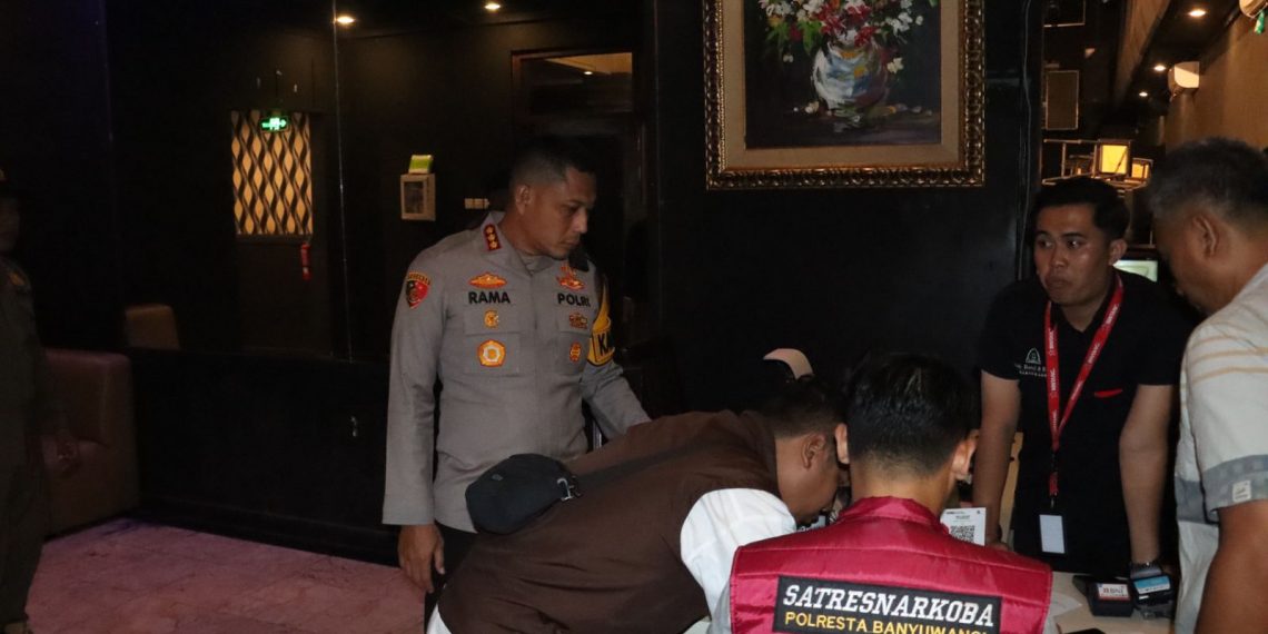 Polresta Banyuwangi Gelar Patroli Skala Besar, Razia Miras dan Antisipasi Balap Liar