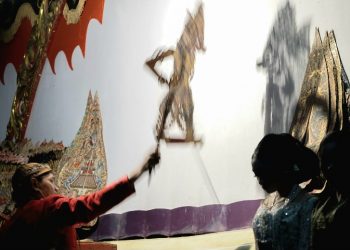 Pemkab Sidoarjo Lestarikan Seni Budaya Pagelaran Wayang Kulit