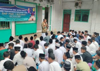 Siswa SMP PGRI 1 Buduran dapat Kajian Spiritual Isra’ Mi’raj