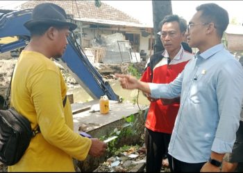 Mas Tama Tinjau Pengerukan Sungai, Pastikan Normalisasi Tuntas untuk Atasi Banjir