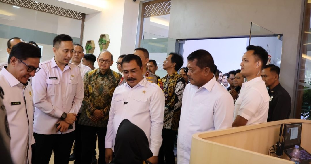 Menteri Imigrasi dan Pemasyarakatan Resmikan Immigration Lounge di Mall Ciputra Word dan Autogate di Bandara Juanda