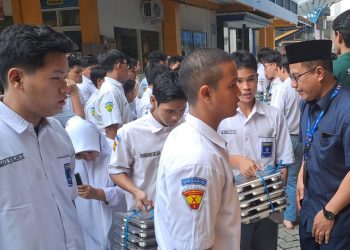 Ribuan Siswa SMAMDA Sidoarjo Senang Menikmati Makan Siang Bergizi Gratis