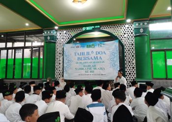 Kegiatan tahlil dan doa bersama di SD Islamiyah, Magetan, Kamis (16/1).