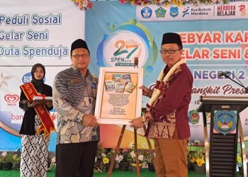 Dikbud Sidoarjo Apresiasi SMP Negeri 2 Jabon Launching Buku Karya Guru dan Siswa
