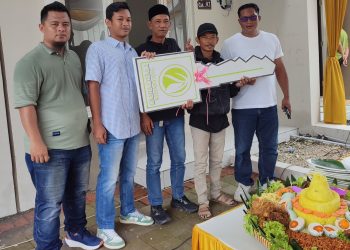 Merasakan Kebahagiaan, ketika Tukang Sapu Jalanan Wujudkan Mimpi Punya Rumah Sendiri