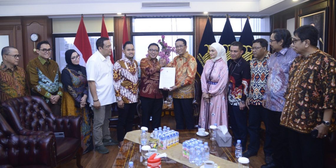 Pemerintah Sahkan Kepengurusan Dekopin yang Baru