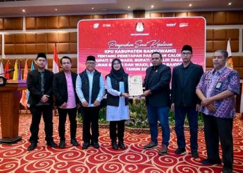 Usai MK Tolak Gugatan Pilkada, KPU Banyuwangi Resmi Menetapkan Ipuk Fiestiandani-Mujiono sebagai Bupati dan Wakil Bupati