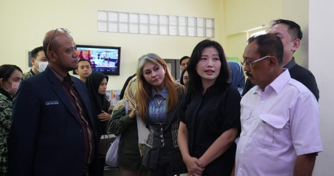 Di Surabaya Masih Ada Sekolah Tahan Ijazah Siswa, Armuji : Harus Segera Diserahkan