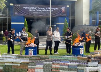 Bea Cukai Sidoarjo Musnahkan 19 Juta Barang Rokok Ilegal