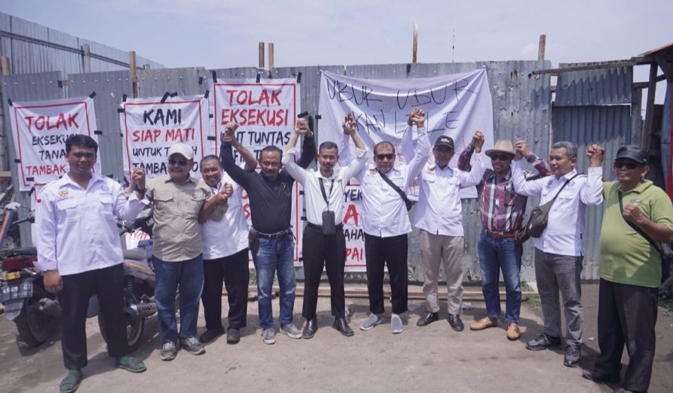 Aliansi Anti Mafia Tanah Jatim Lakukan Perlawanan, PN Sidoarjo Dua Kali Tunda Eksekusi Lahan di Tambak Oso