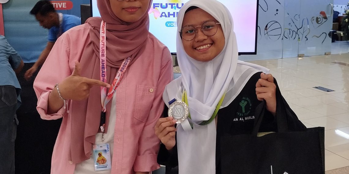 Sering Baca Buku, Siswi SMA Al Muslim Juara 2 Olimpiade Desain Produk Nasional 