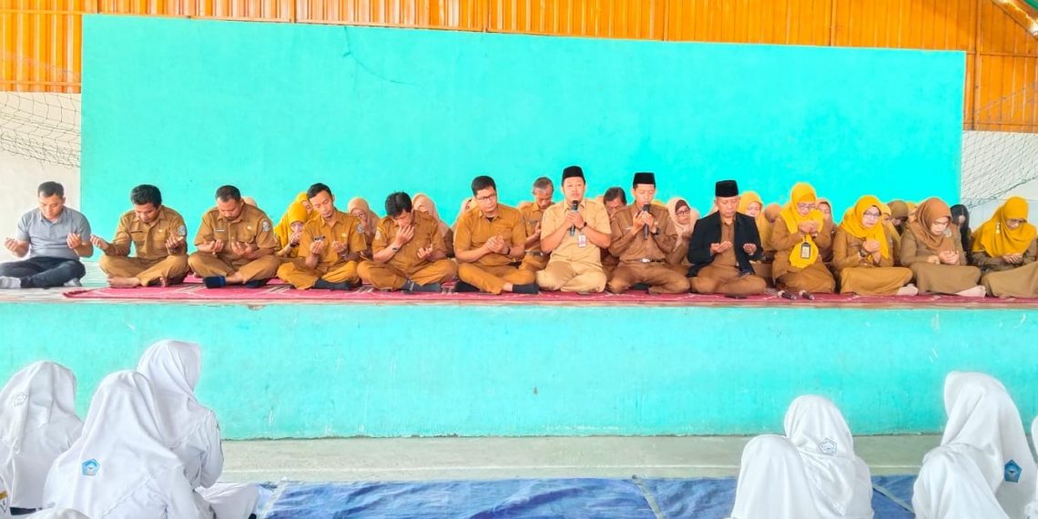 Keluarga Besar SMA Negeri 1 Porong Doa Bersama dan Minta Maaf Pada Masyarakat