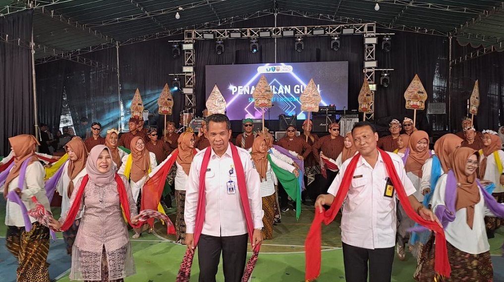 Dinas Pendidikan Apresiasi Dies Natalis ke 22 SMAN 1 Wonoayu Menuju Kedewasaan