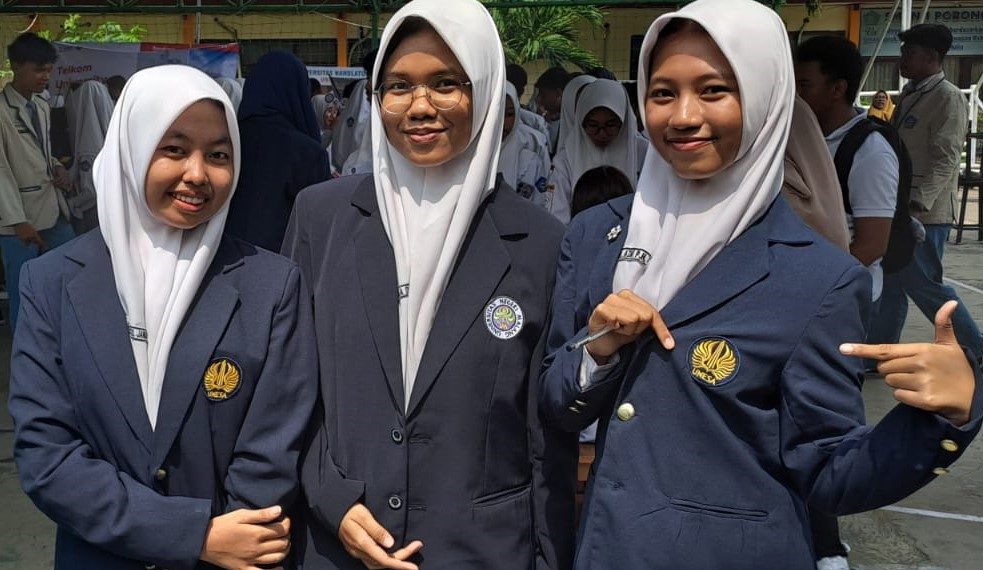 Siswa SMA Negeri 1 Porong Tetap Semangat Belajar Tidak Terpengaruh Eligible